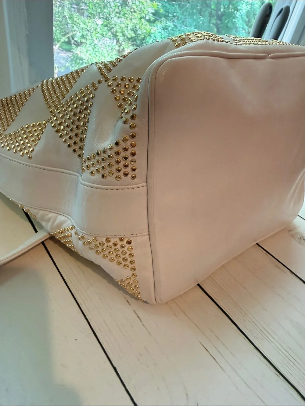 Sharif | Vintage White Crossbody with Gold Triangle Studs